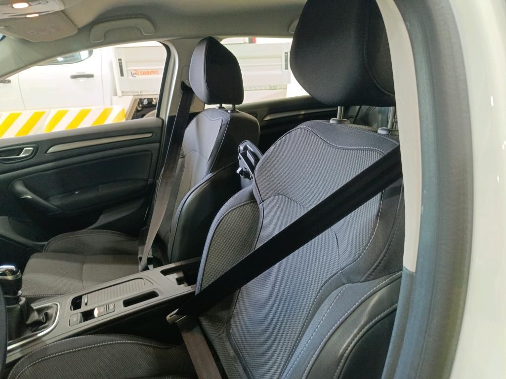 renault-megane-sport-tourer-2023-diesel-1461cc