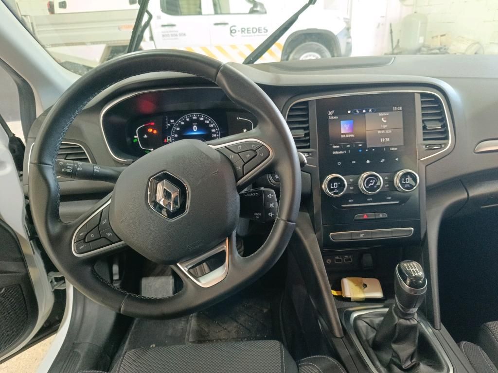 renault-megane-sport-tourer-2023-diesel-1461cc