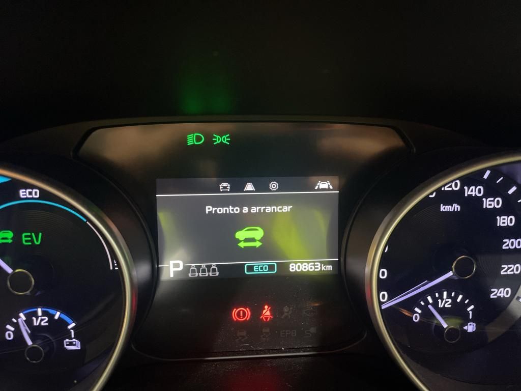 kia-xceed-2022-hibrido-a-gasolina-1580cc