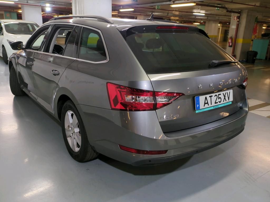 skoda-superb-2022-diesel-1968cc