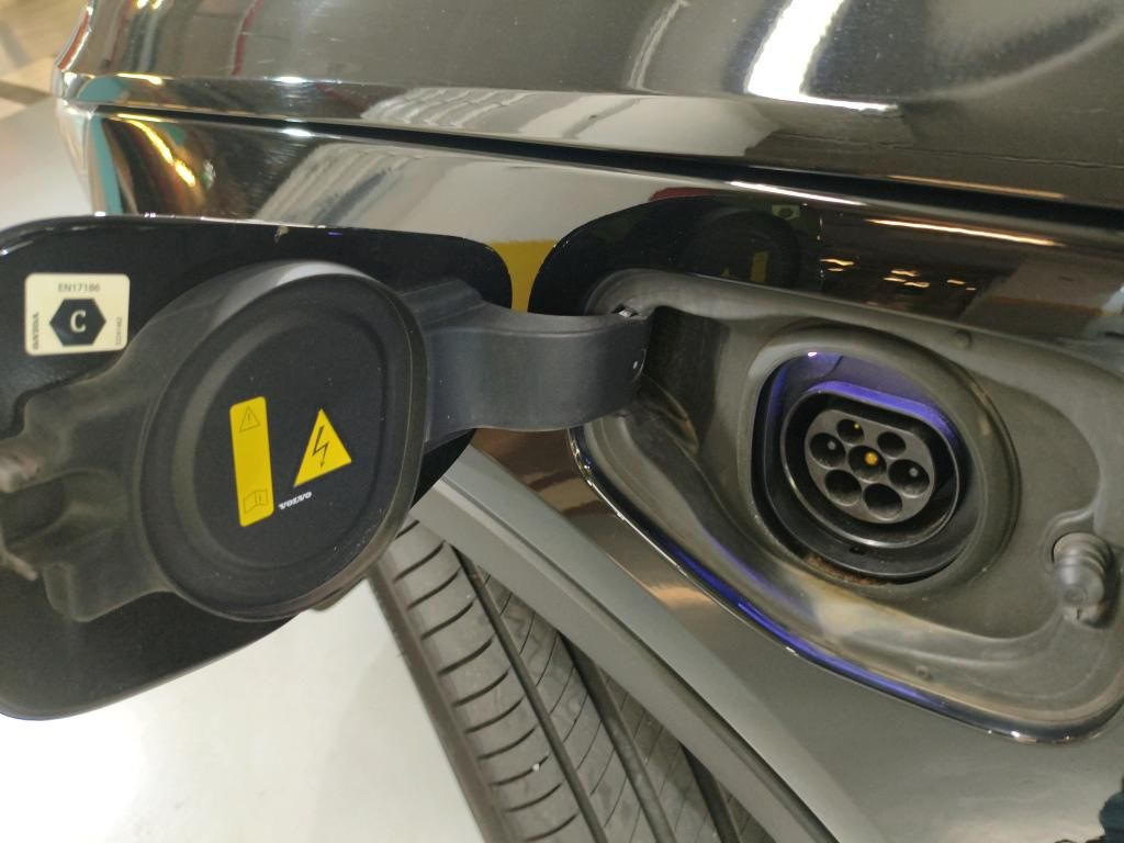 volvo-xc40-2022-hibrido-a-gasolina-1477cc