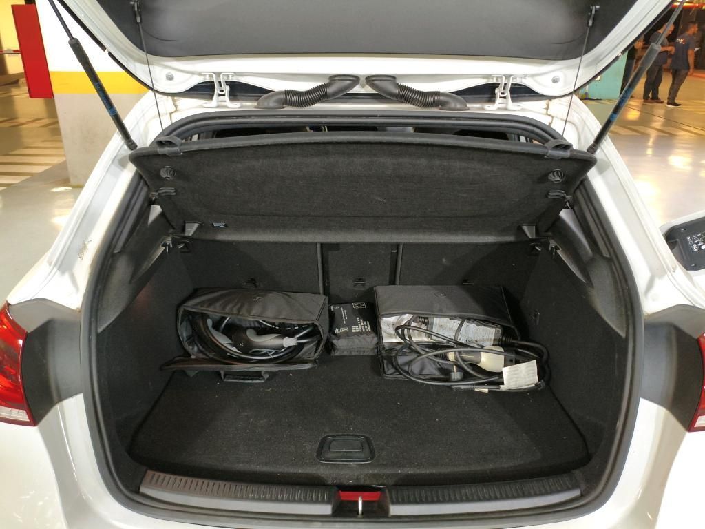 mercedes-benz-classe-a-2022-hibrido-a-gasolina-1332cc