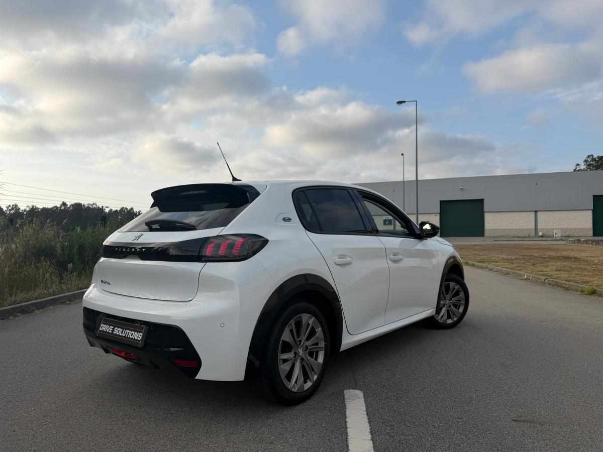 peugeot-e-208-ev-50-kwh-2023-eletrico