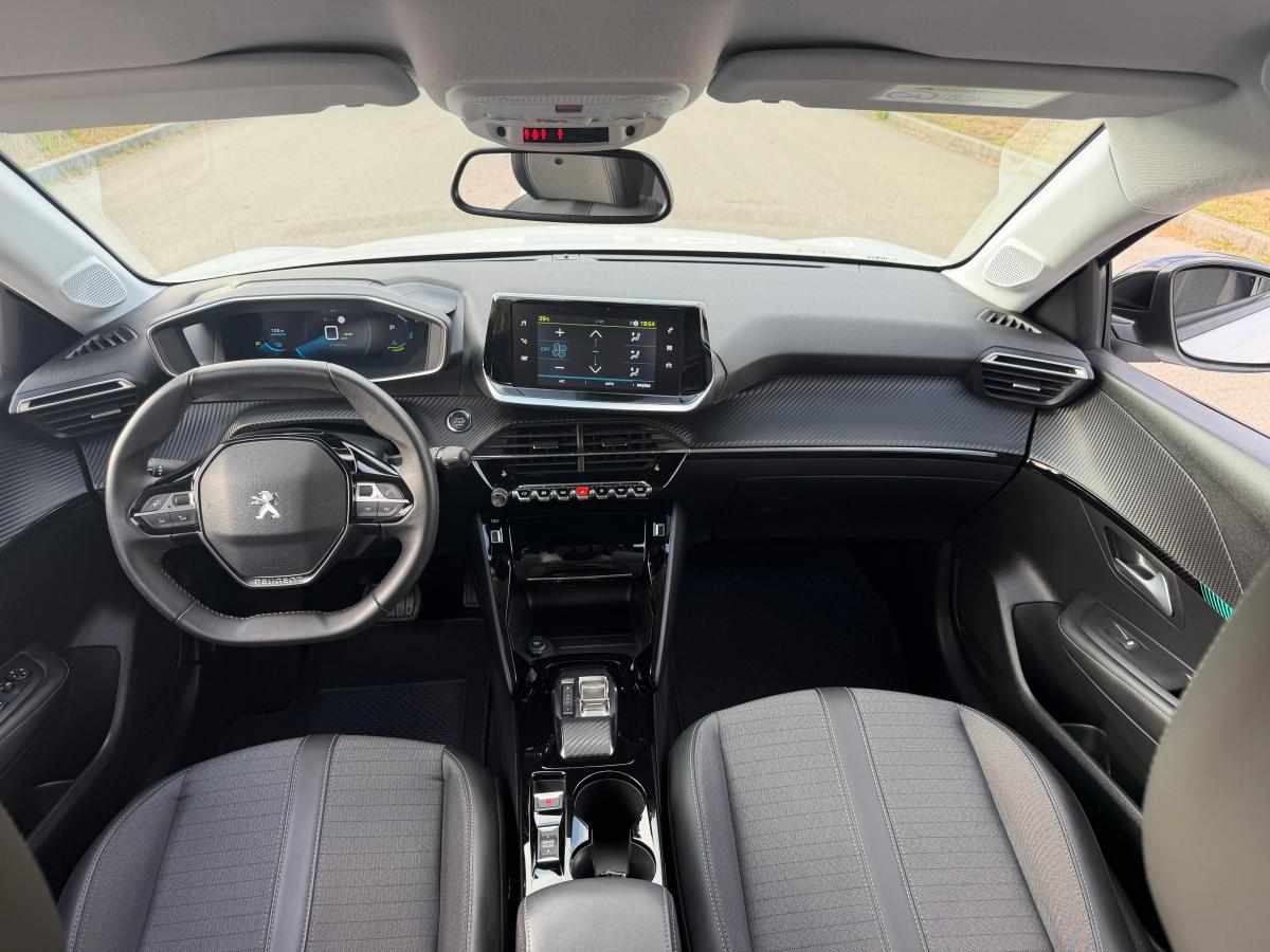 peugeot-e-208-ev-50-kwh-2023-eletrico