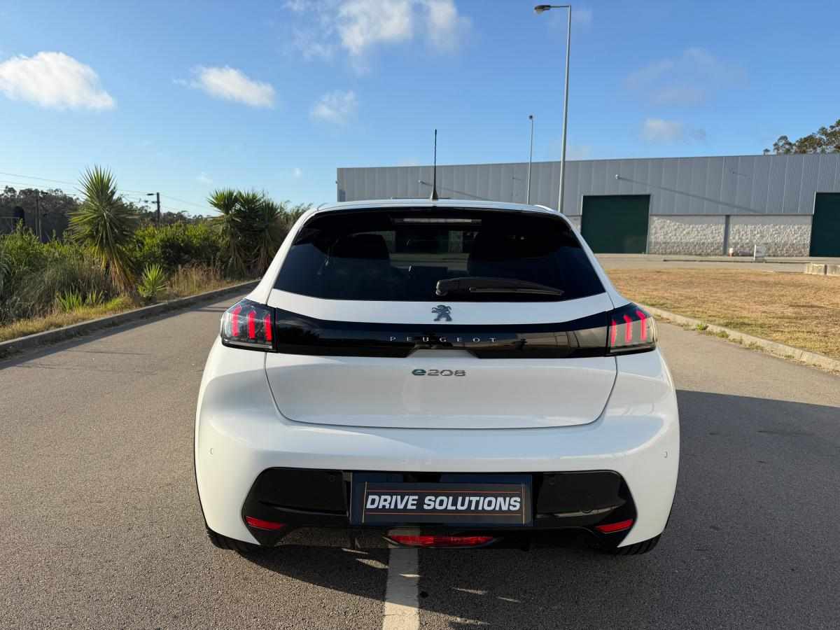 peugeot-e-208-ev-50-kwh-2023-eletrico