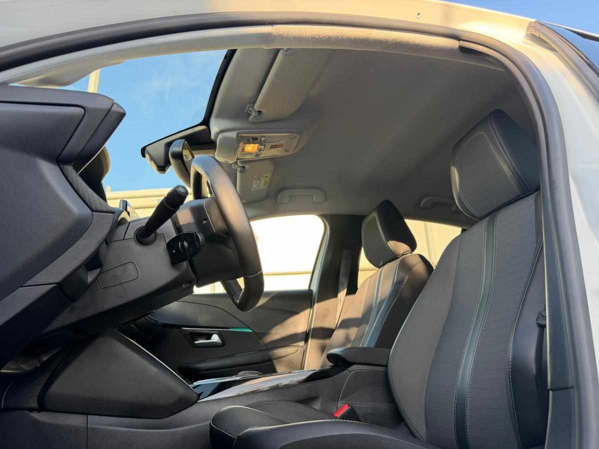 peugeot-e-208-ev-50-kwh-2023-eletrico