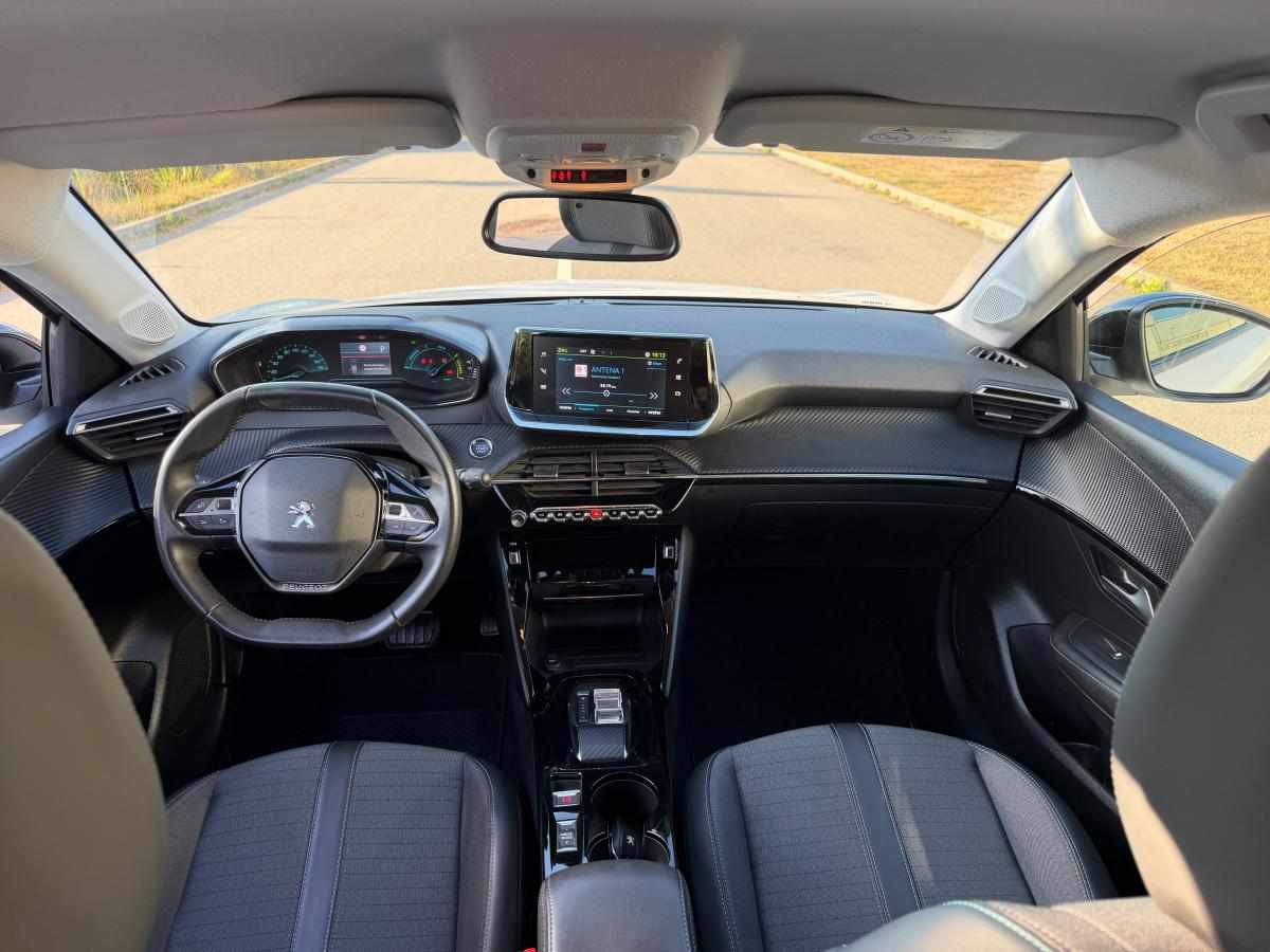 peugeot-e-208-ev-50-kwh-2023-eletrico