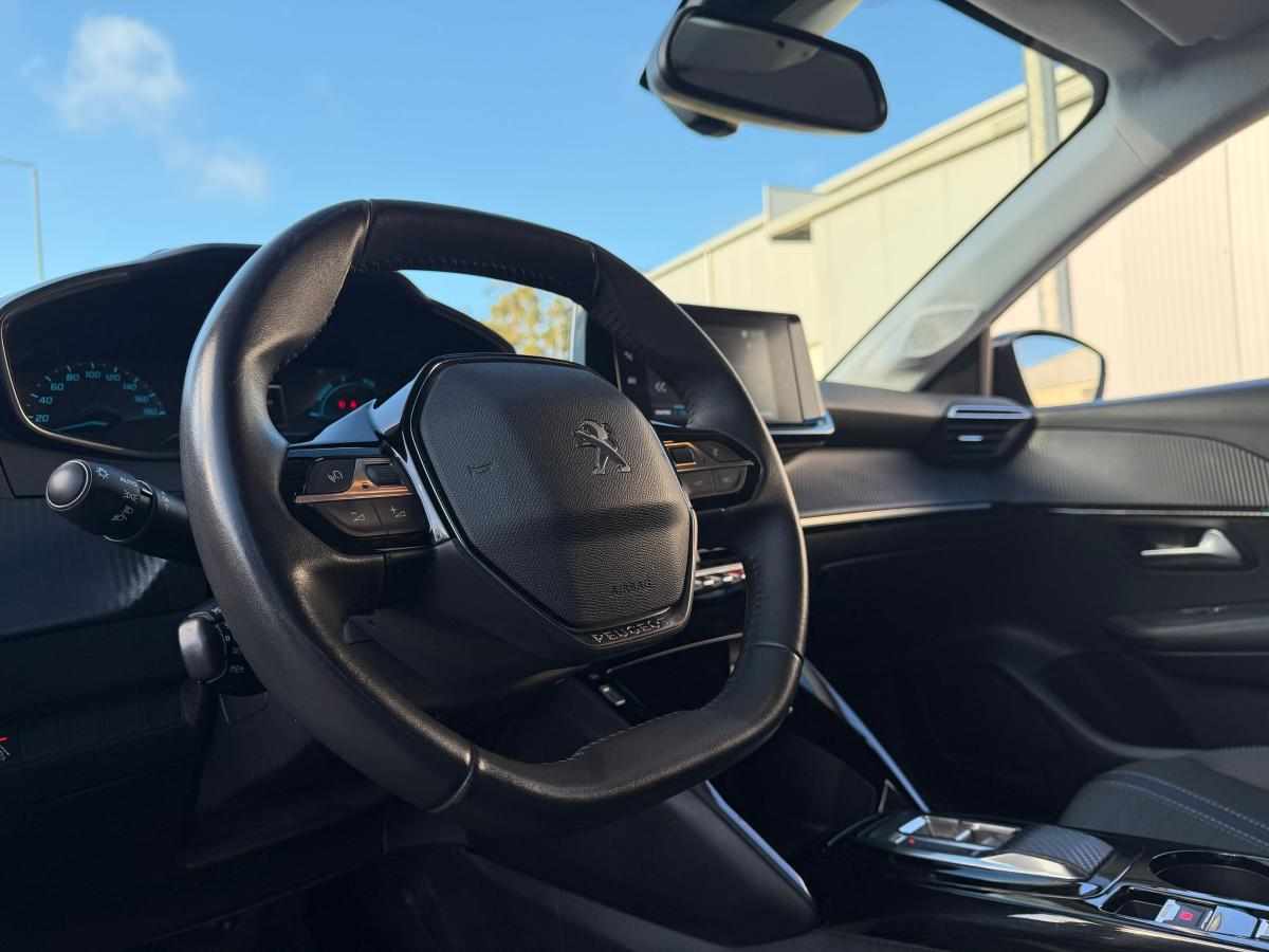 peugeot-e-208-ev-50-kwh-2023-eletrico