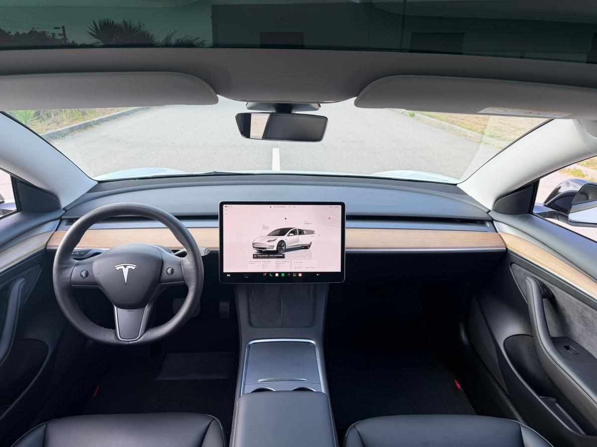 tesla-model-3-standard-range-2022-eletrico