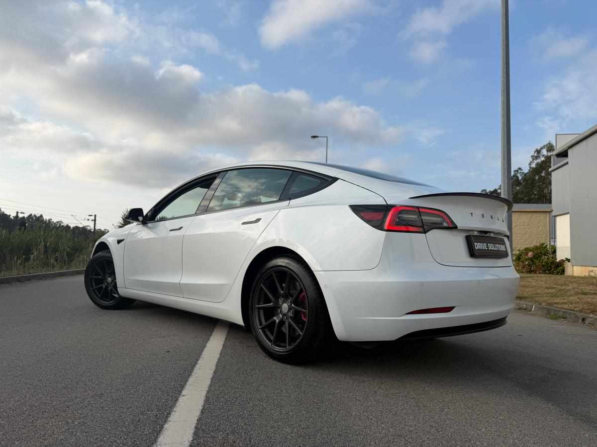 tesla-model-3-standard-range-2022-eletrico