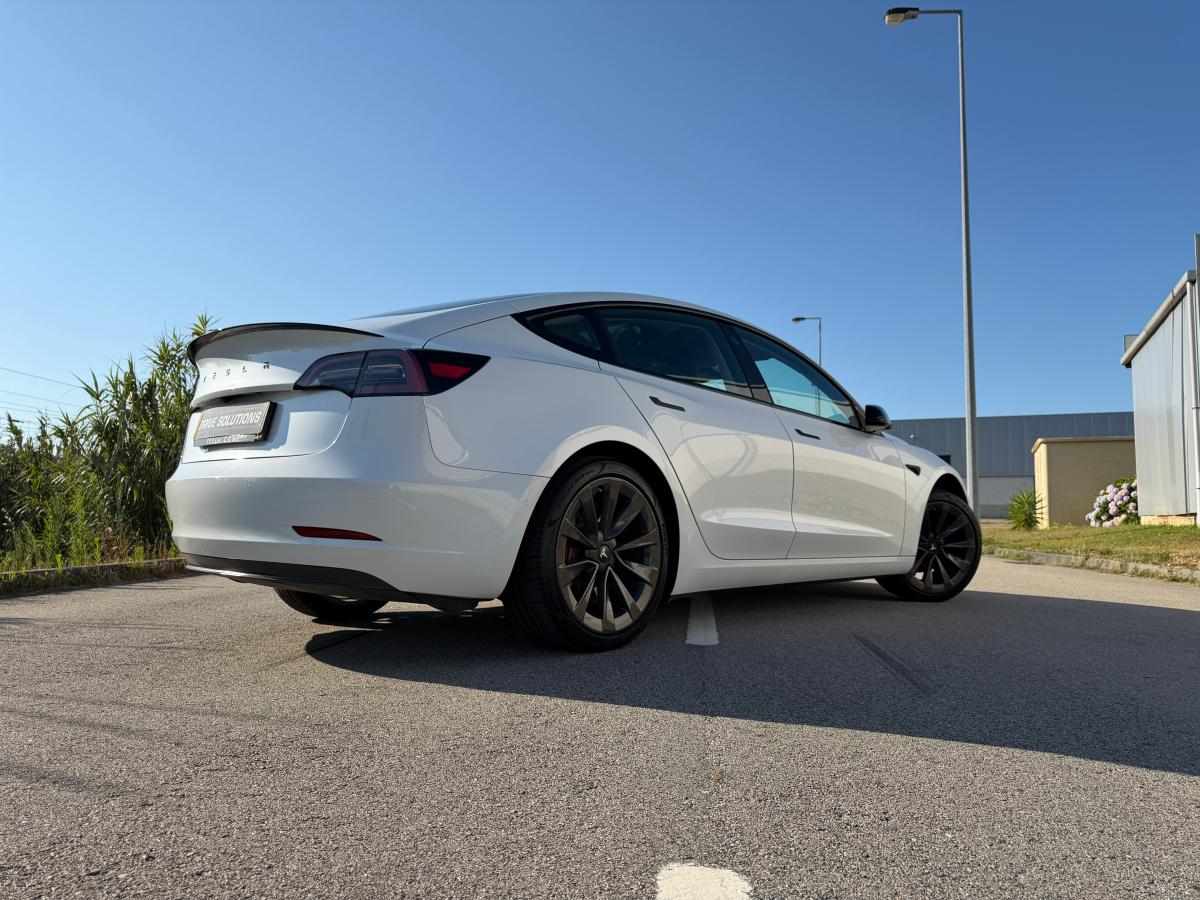 tesla-model-3-standard-range-2022-eletrico
