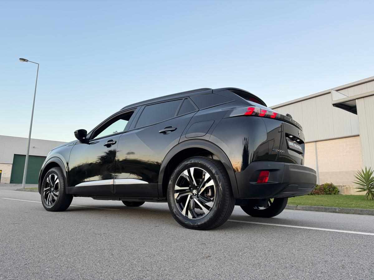 peugeot-e-2008-allure-ev-50kwh-2023-eletrico