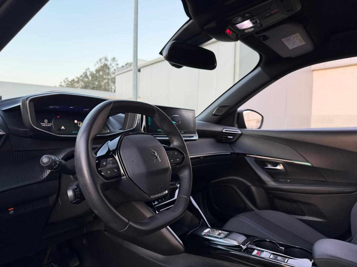 peugeot-e-2008-allure-ev-50kwh-2023-eletrico