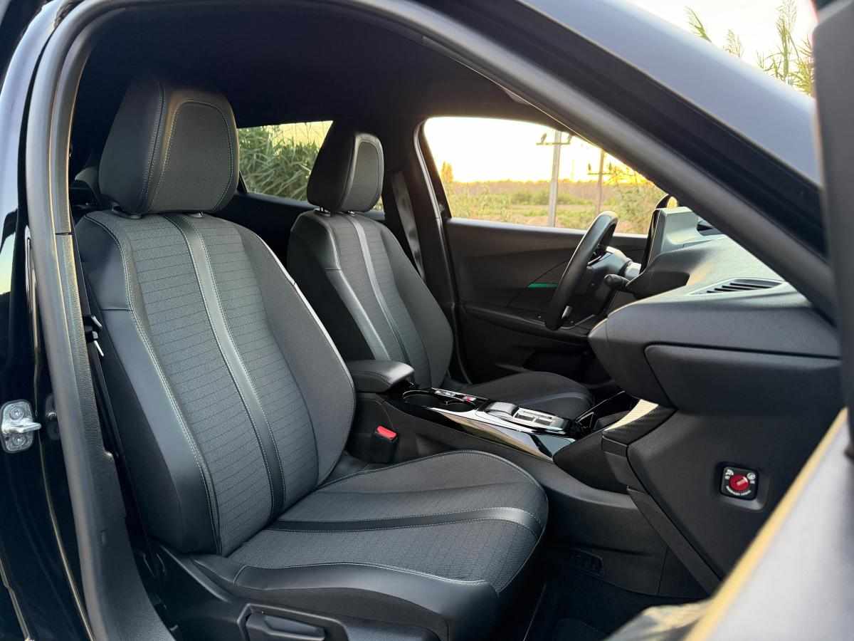 peugeot-e-2008-allure-ev-50kwh-2023-eletrico