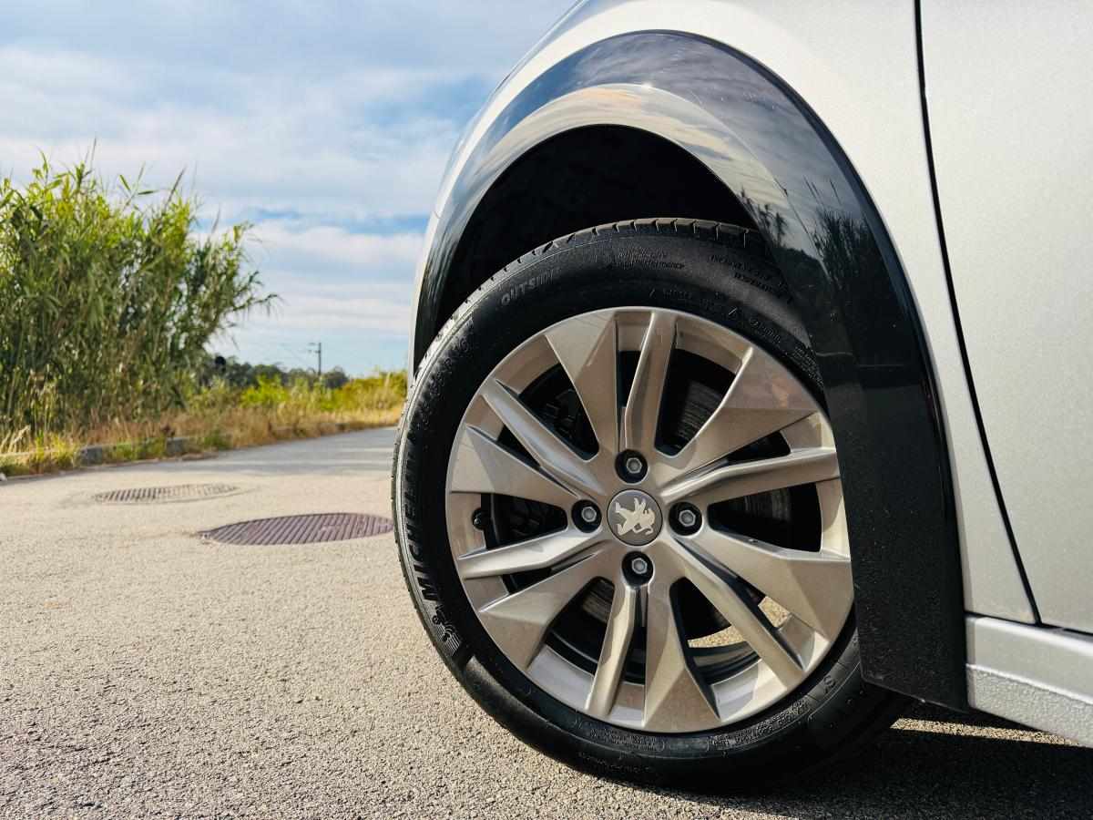 peugeot-e-208-ev-50-kwh-2021-eletrico