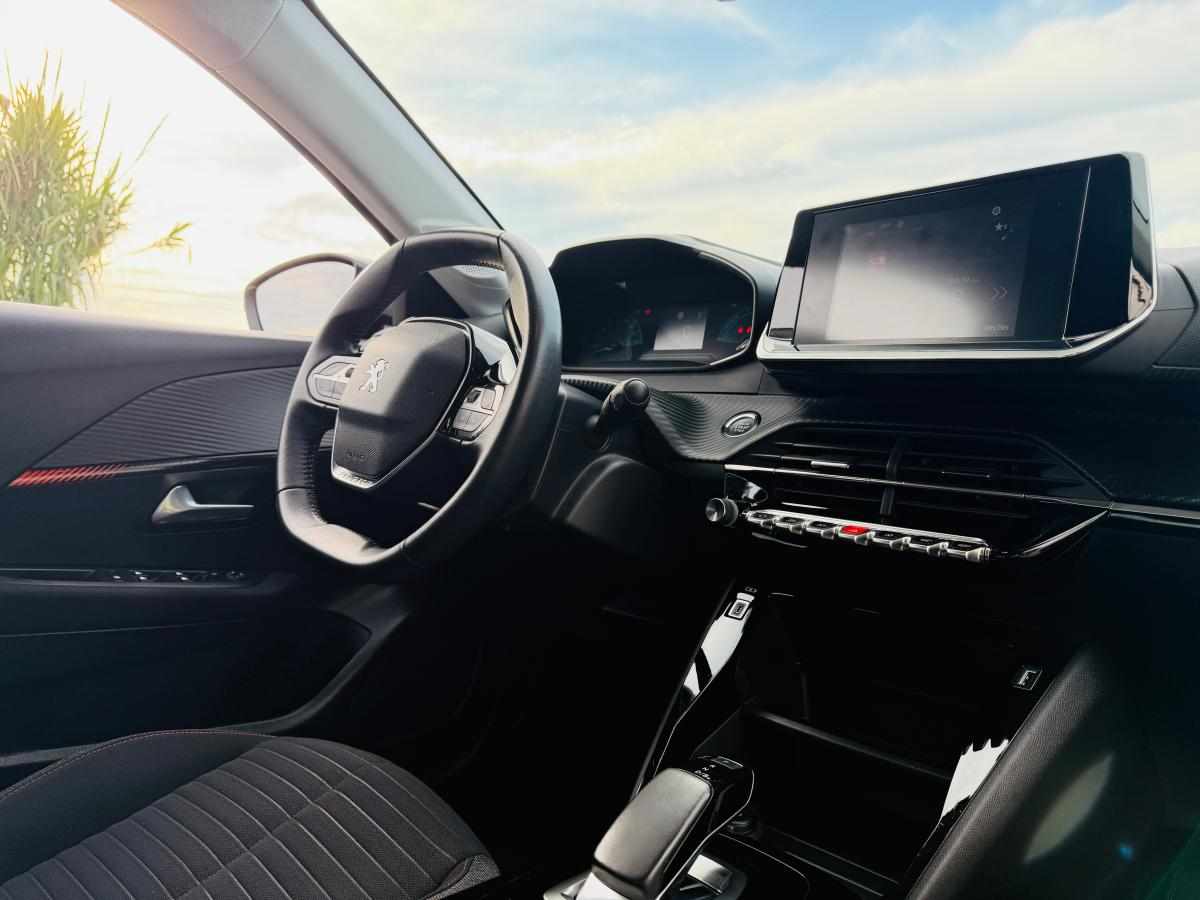 peugeot-e-208-ev-50-kwh-2021-eletrico