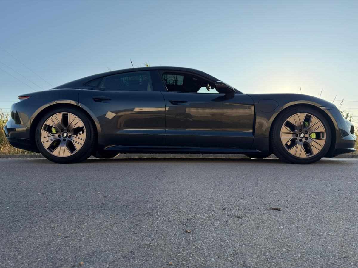 porsche-taycan-taycan-2021-eletrico