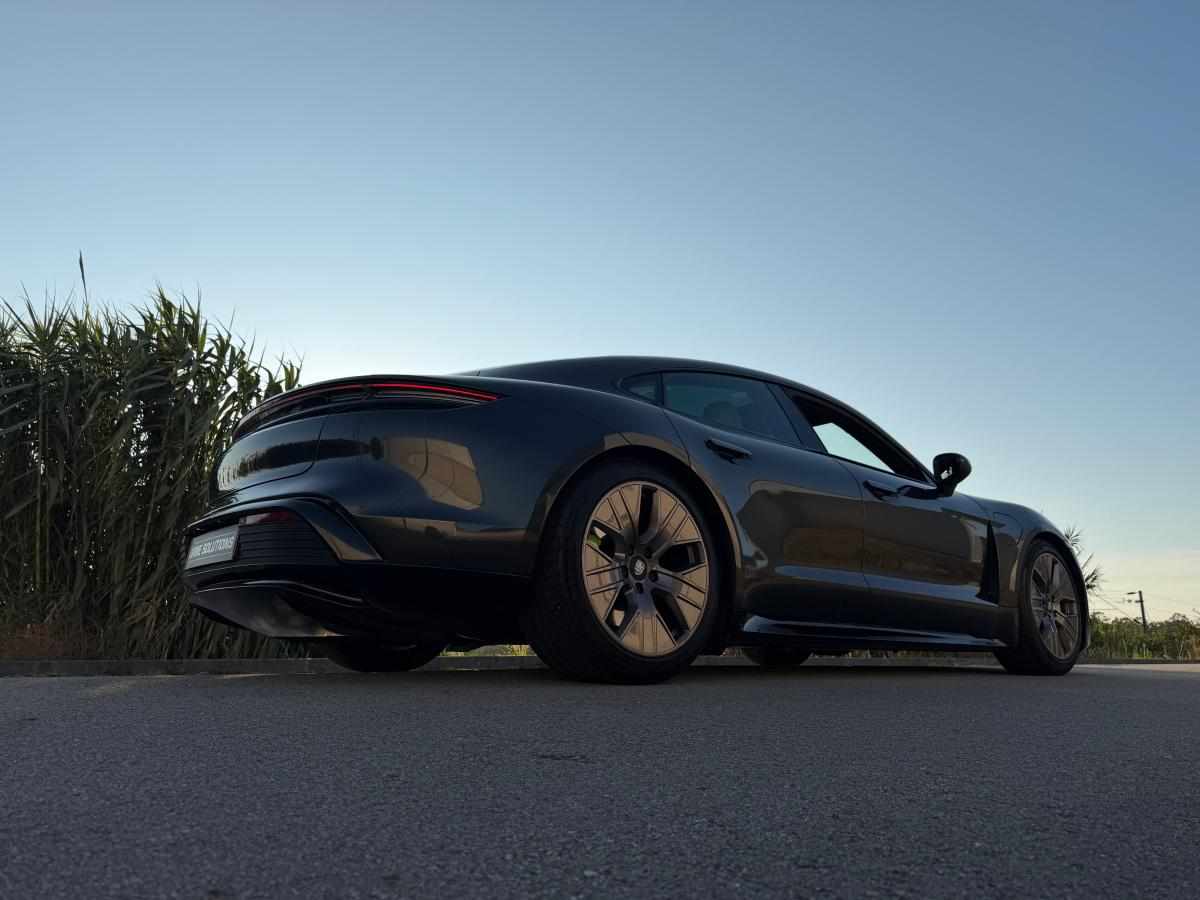 porsche-taycan-taycan-2021-eletrico