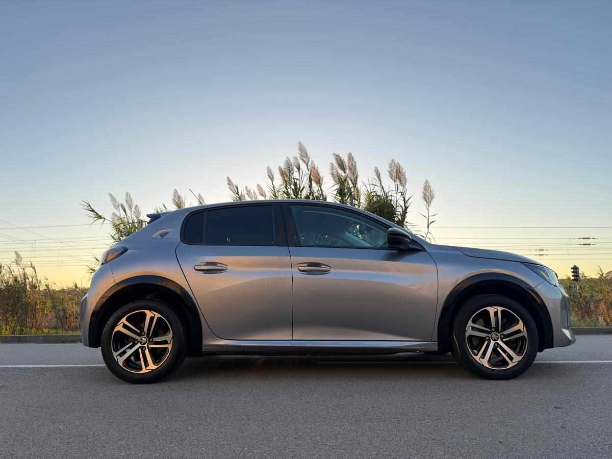 peugeot-e-208-ev-50-kwh-2022-eletrico