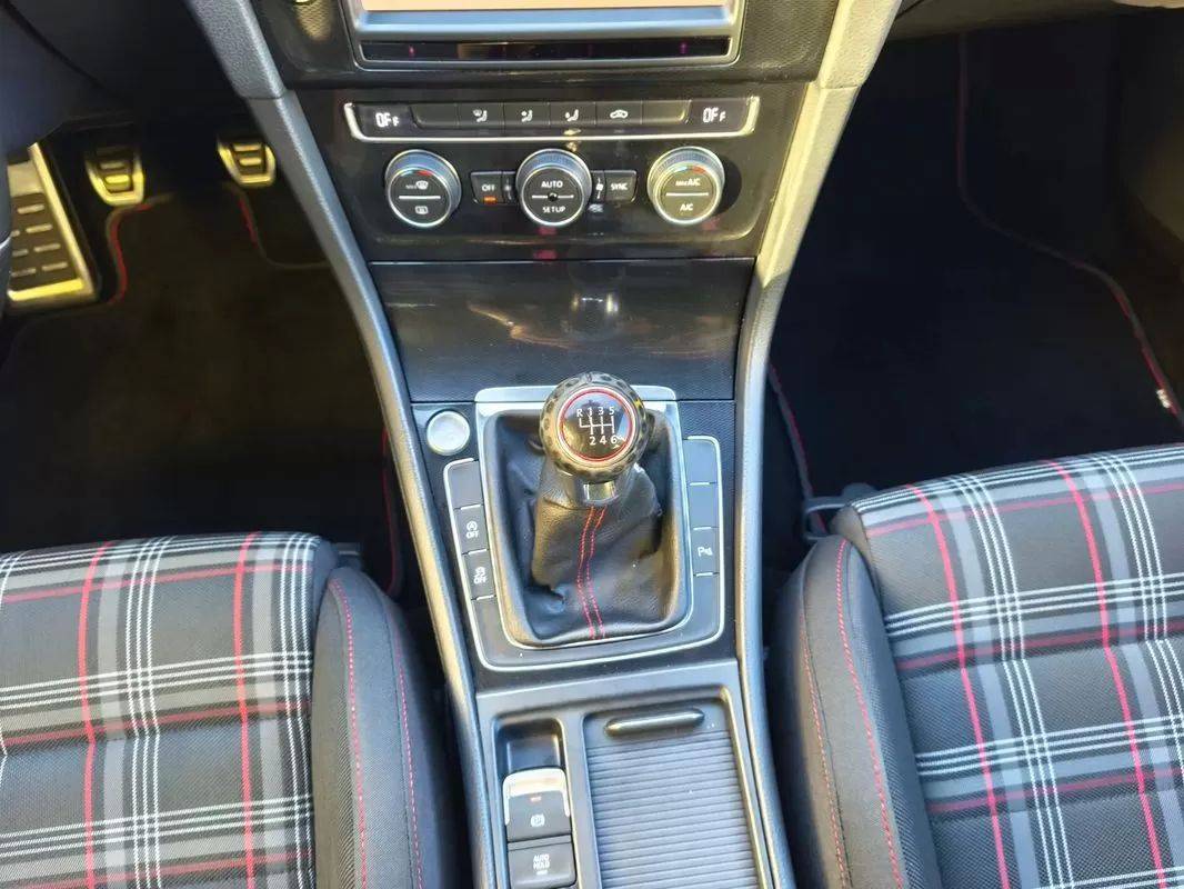 volkswagen-golf-2014-gasolina-1984cc