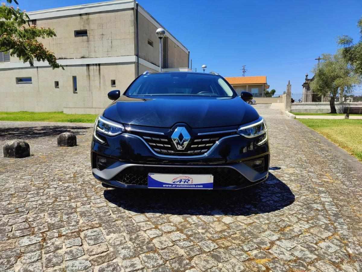 renault-megane-sport-tourer-2023-hibrido-a-gasolina-1598cc