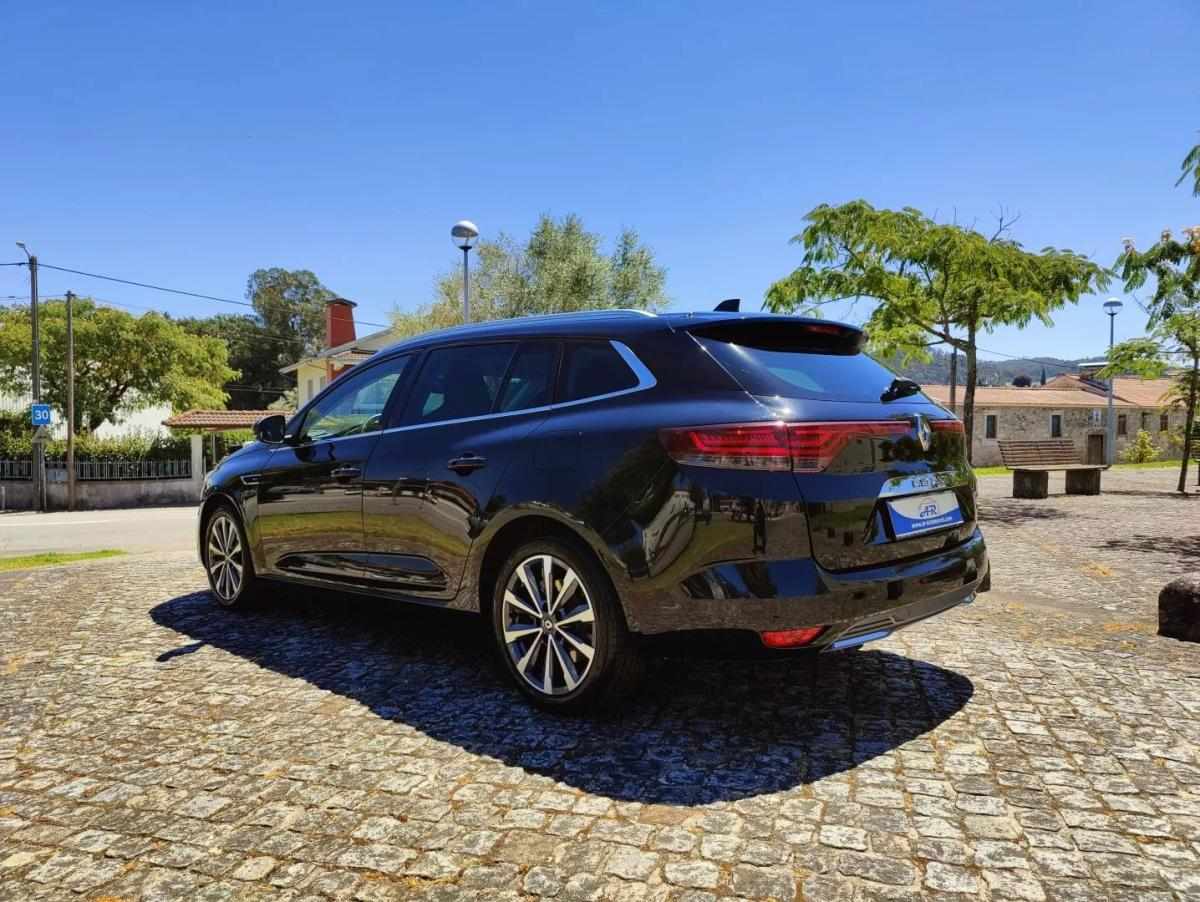 renault-megane-sport-tourer-2023-hibrido-a-gasolina-1598cc