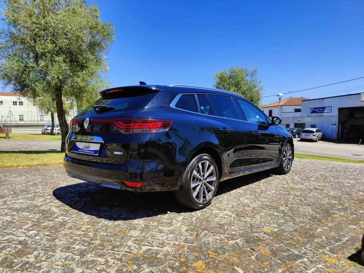 renault-megane-sport-tourer-2023-hibrido-a-gasolina-1598cc