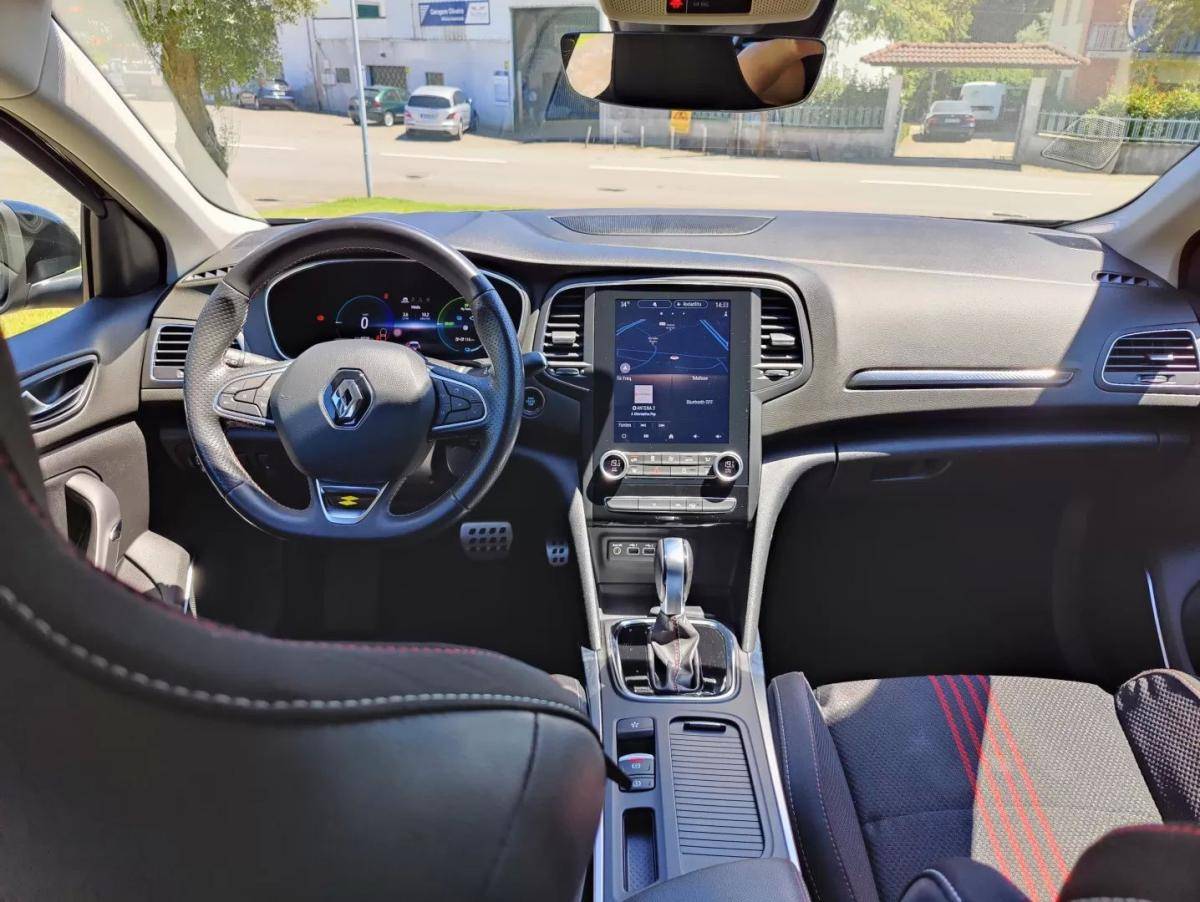 renault-megane-sport-tourer-2023-hibrido-a-gasolina-1598cc
