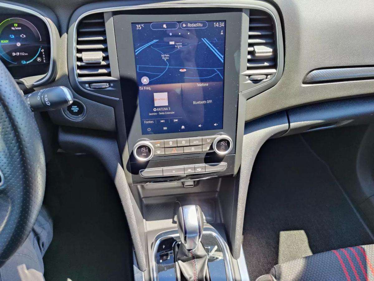 renault-megane-sport-tourer-2023-hibrido-a-gasolina-1598cc