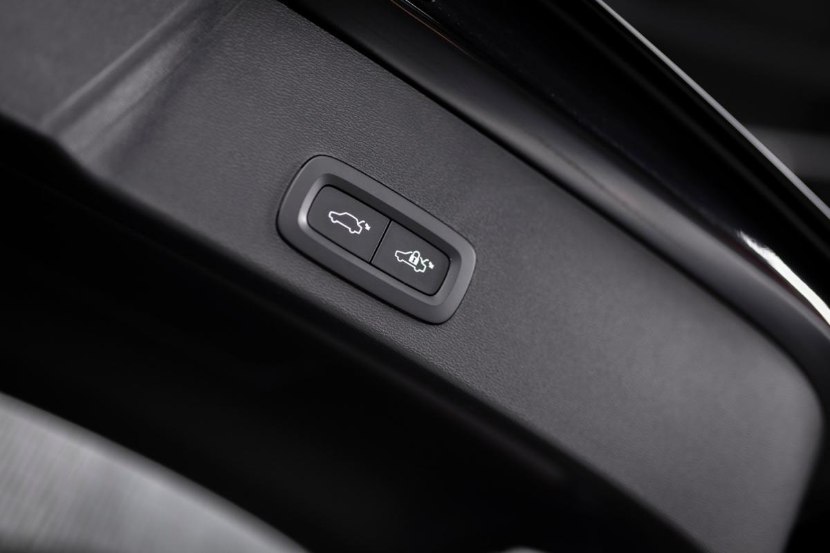 volvo-xc40-2022-hibrido-a-gasolina-1477cc