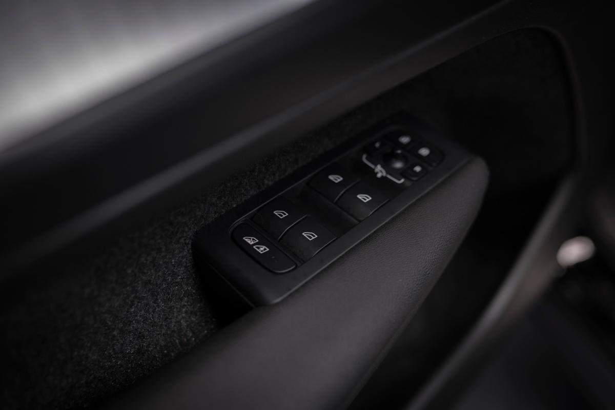 volvo-xc40-2022-hibrido-a-gasolina-1477cc