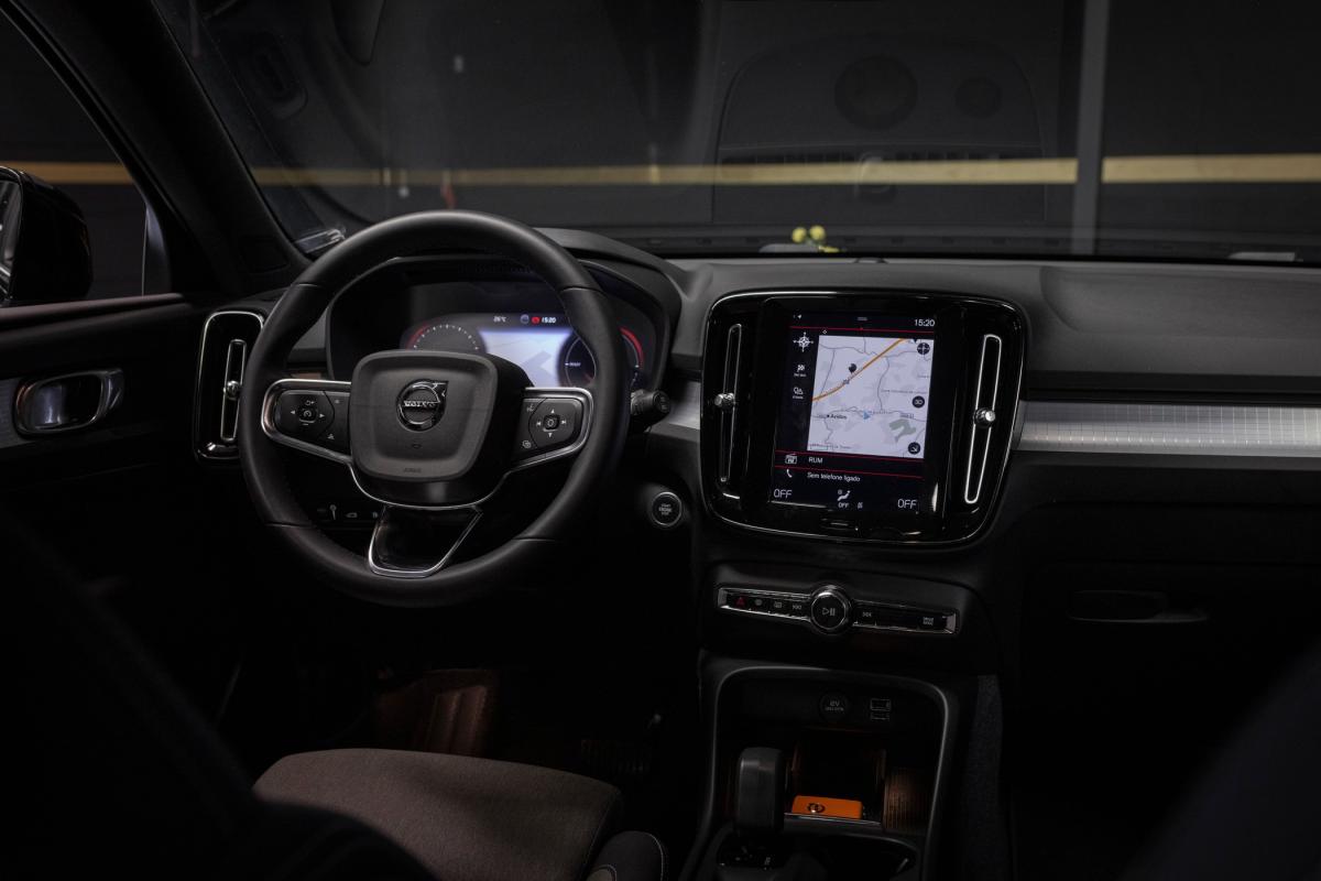 volvo-xc40-2022-hibrido-a-gasolina-1477cc