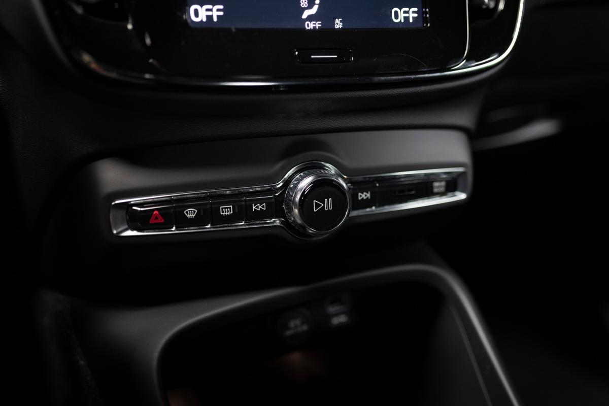 volvo-xc40-2022-hibrido-a-gasolina-1477cc