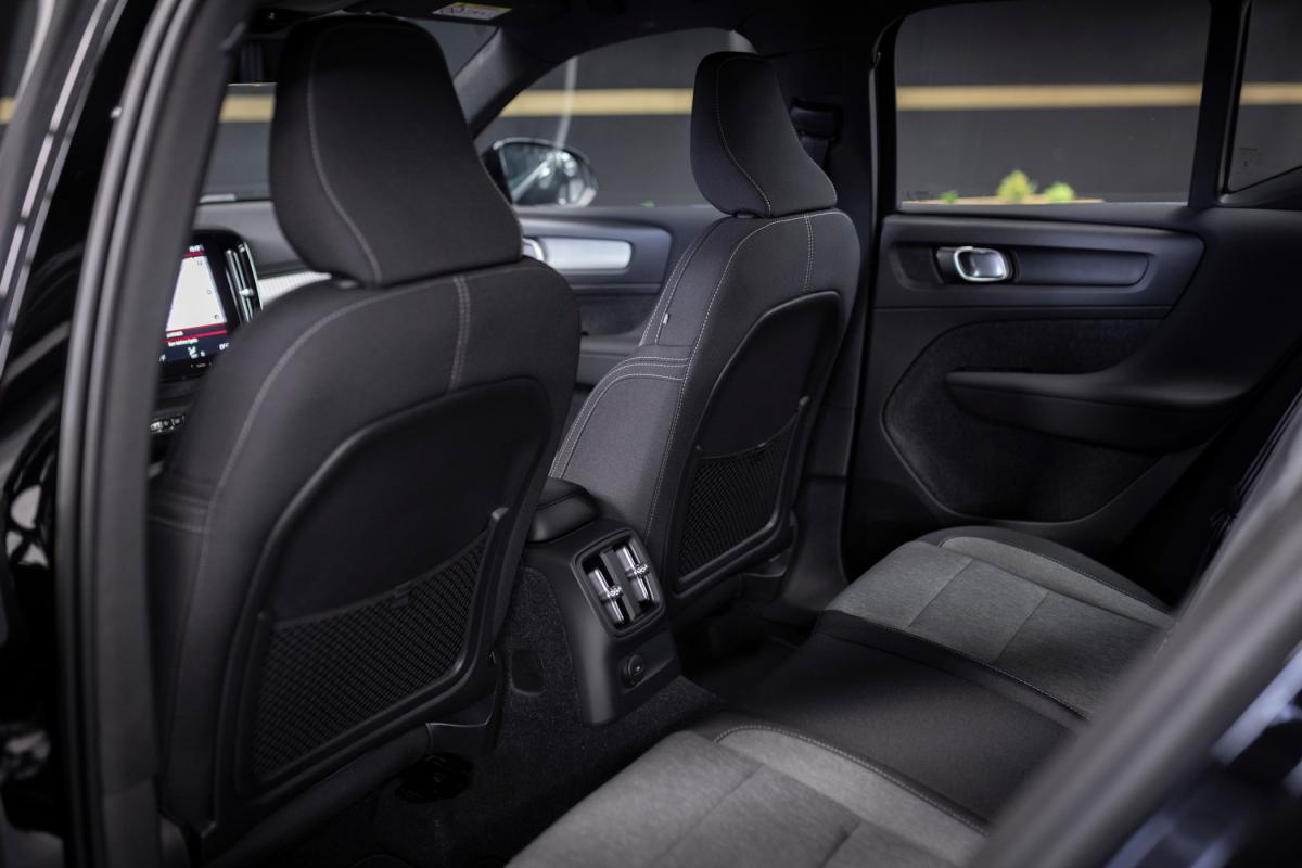 volvo-xc40-2022-hibrido-a-gasolina-1477cc