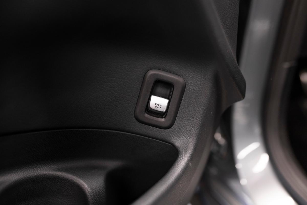 mercedes-benz-eqc-2022-eletrico-500cc