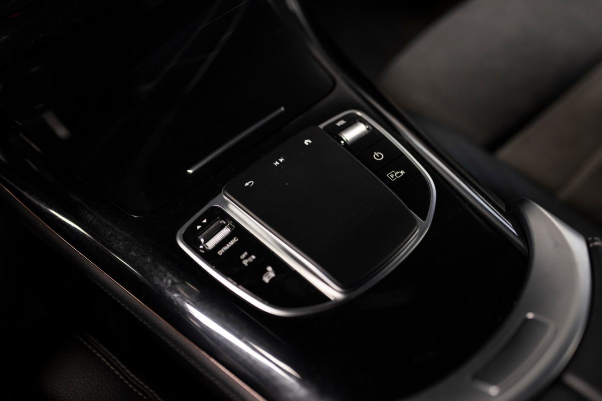 mercedes-benz-eqc-2022-eletrico-500cc