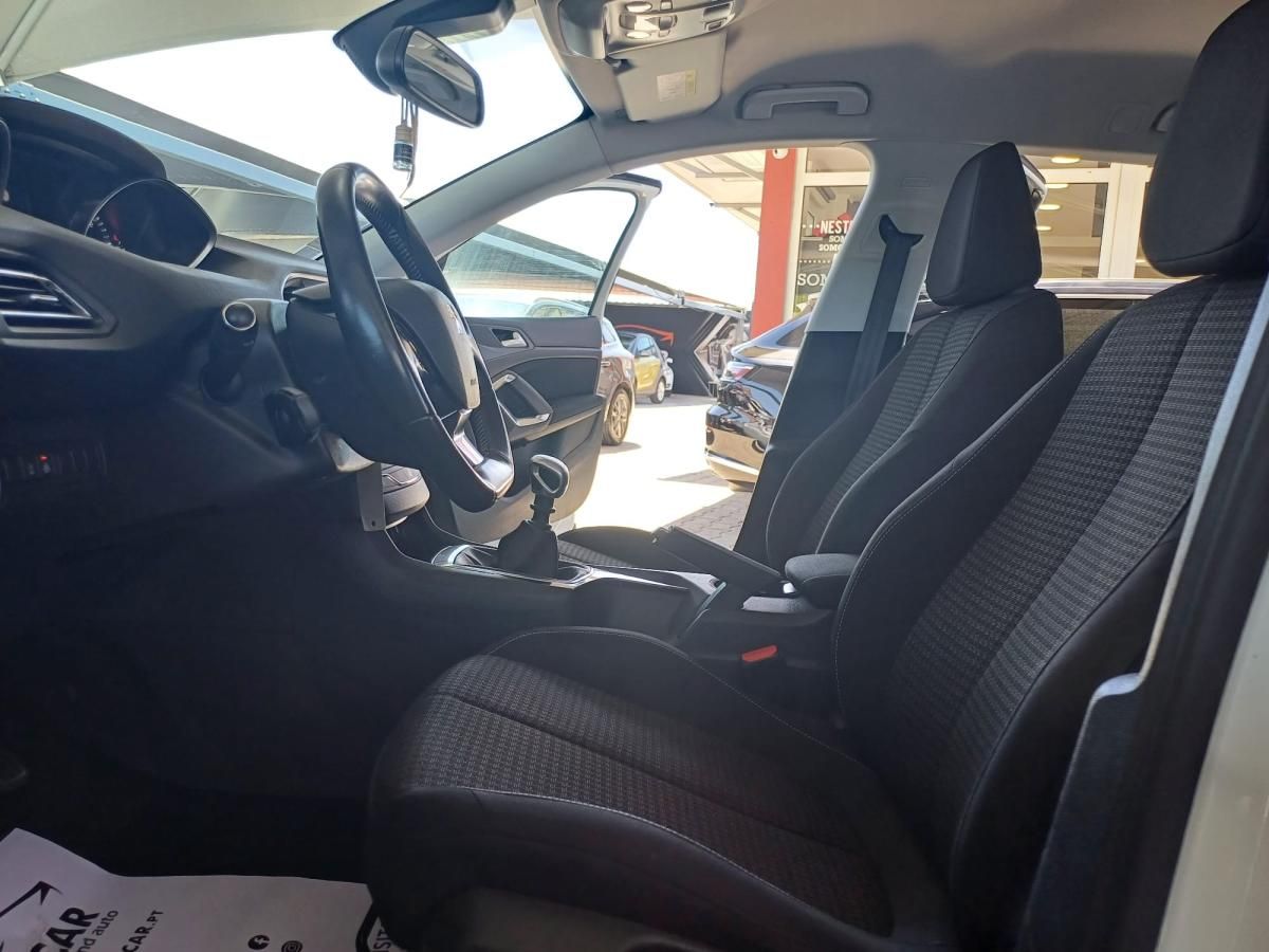 peugeot-308-sw-2019-diesel-1499cc