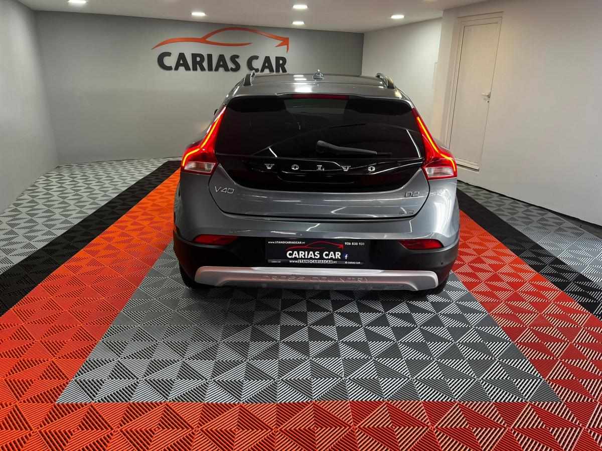 volvo-v40-cross-country-2016-diesel-1969cc