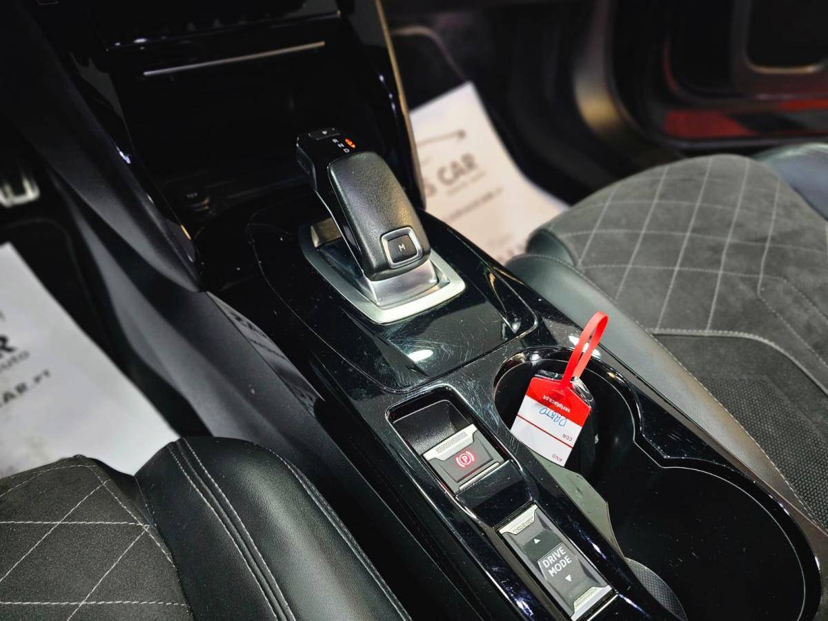 peugeot-2008-2021-gasolina-1199cc