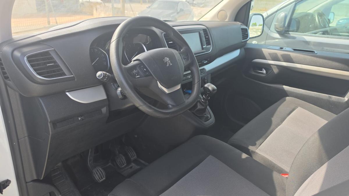 peugeot-traveller-2018-diesel-1499cc