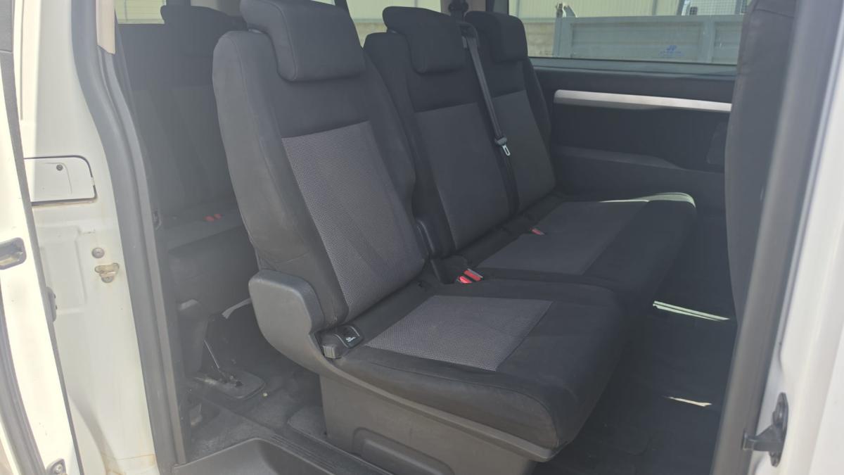 peugeot-traveller-2018-diesel-1499cc
