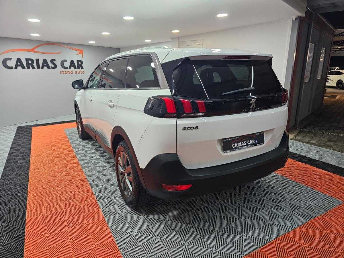 peugeot-5008-2018-diesel-1499cc