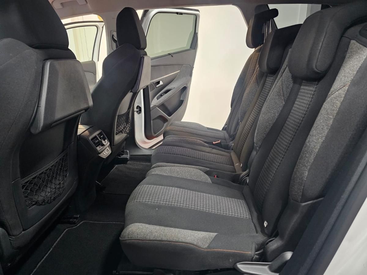 peugeot-5008-2018-diesel-1499cc