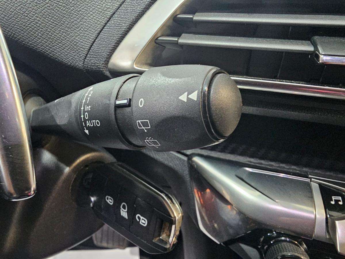 peugeot-5008-2018-diesel-1499cc