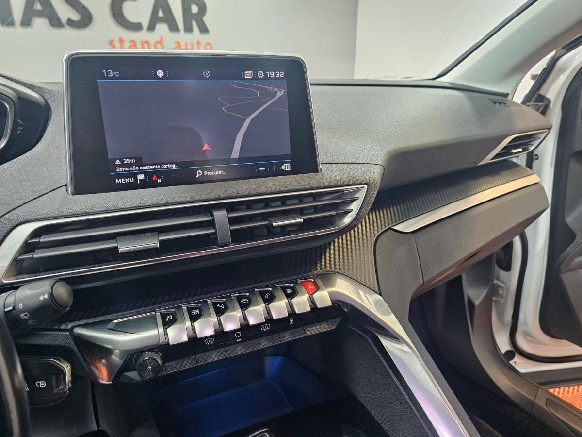 peugeot-5008-2018-diesel-1499cc