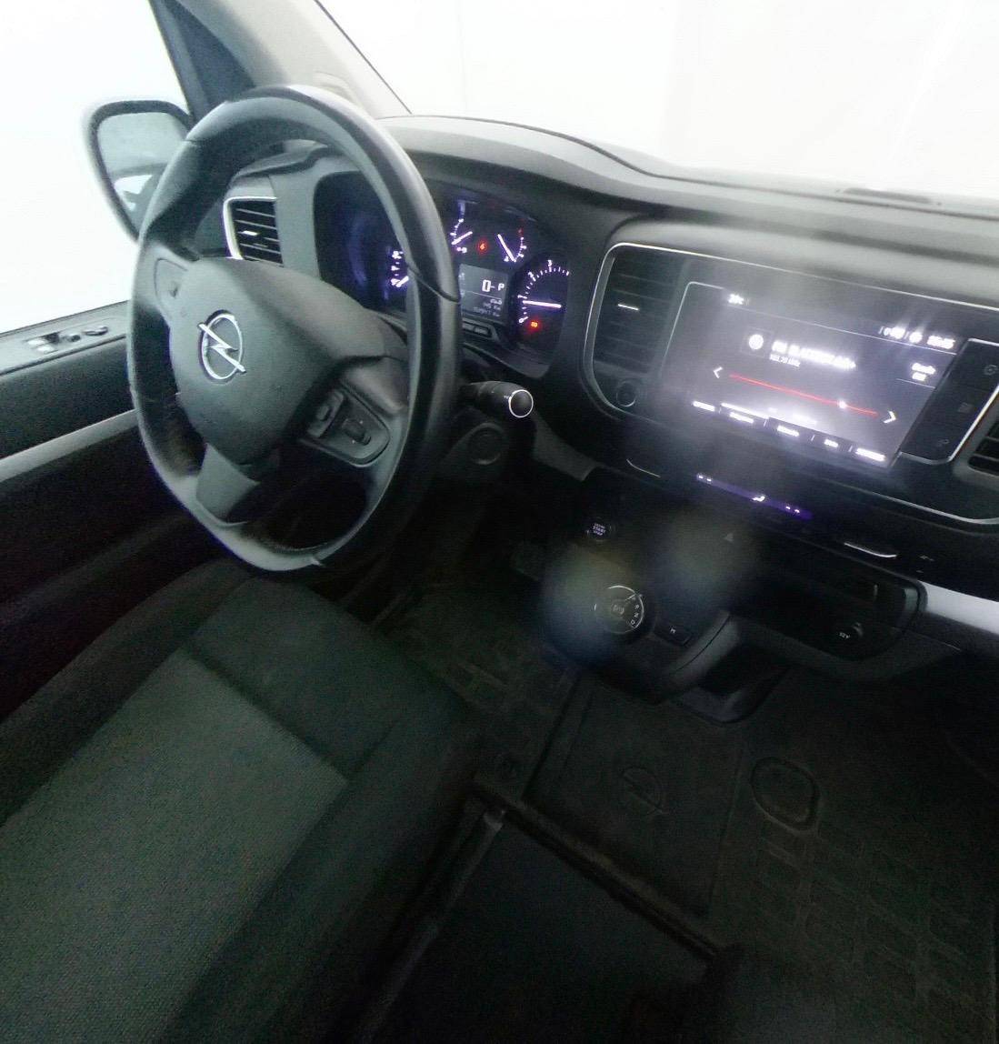 opel-vivaro-2021-diesel-1997cc