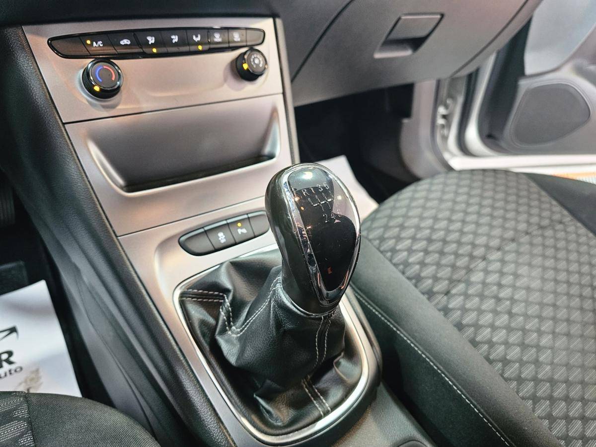 opel-astra-sport-tourer-2017-diesel-1598cc