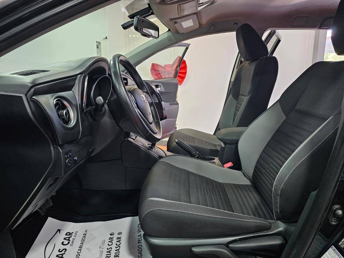 toyota-auris-2016-hibrido-a-gasolina-1798cc