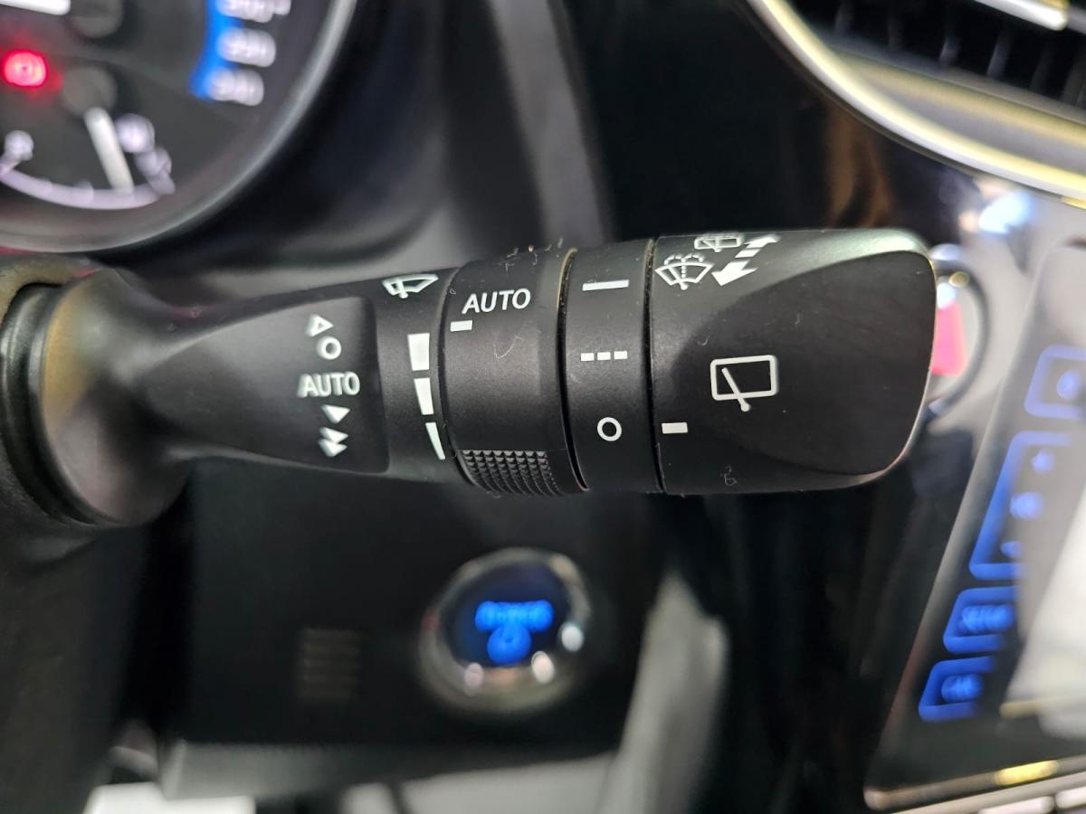 toyota-auris-2016-hibrido-a-gasolina-1798cc