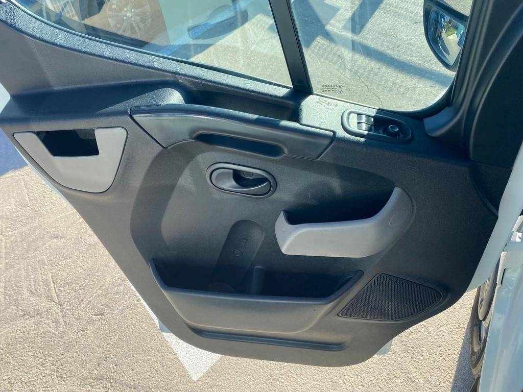 renault-master-2017-diesel-2299cc